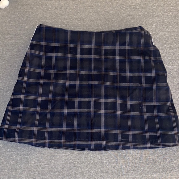 Plaid shirt with black and white strips - Picture 1 of 2